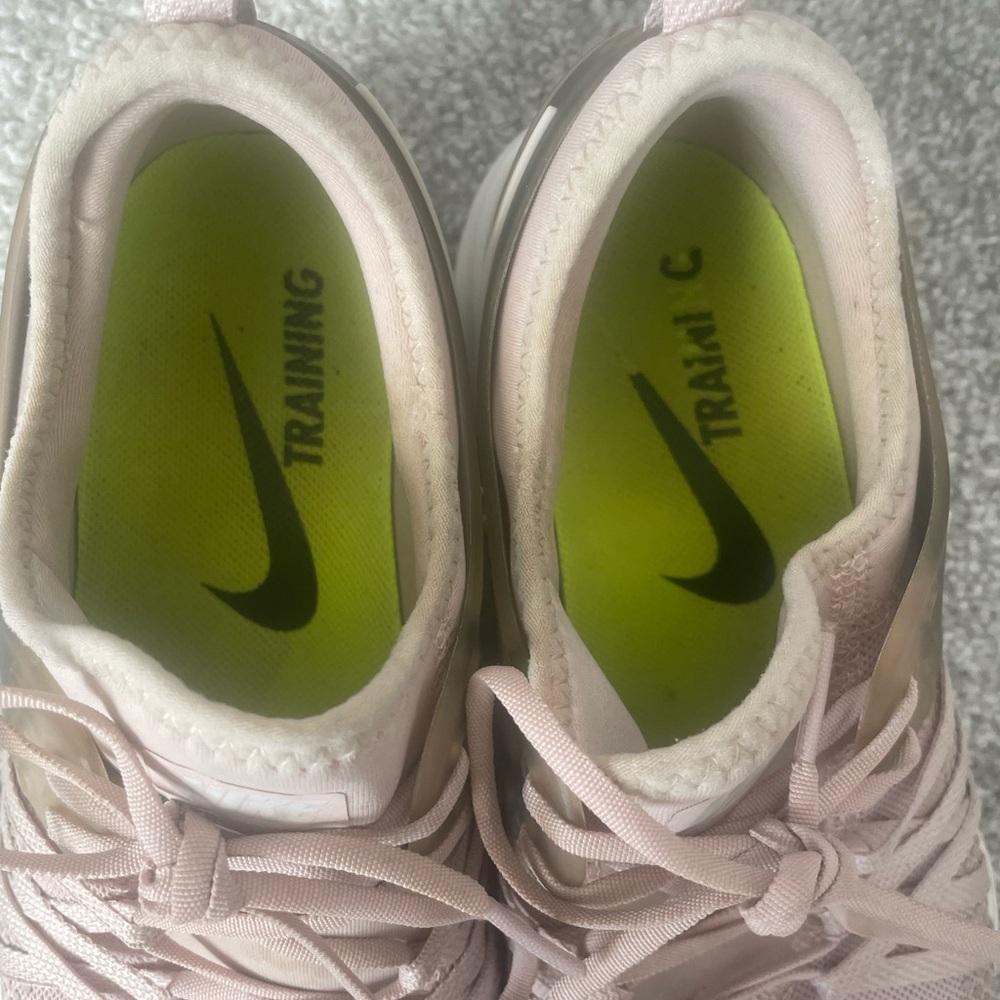 Nike Free Training Shoes - Picture 2 of 9